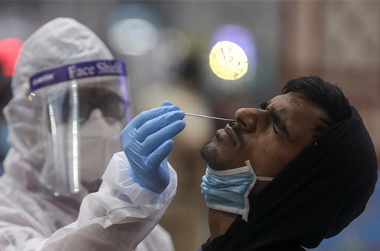 В Индии число случаев коронавируса превысило 11 млн