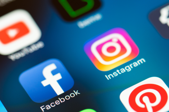 В работе Facebook и Instagram в США произошел сбой