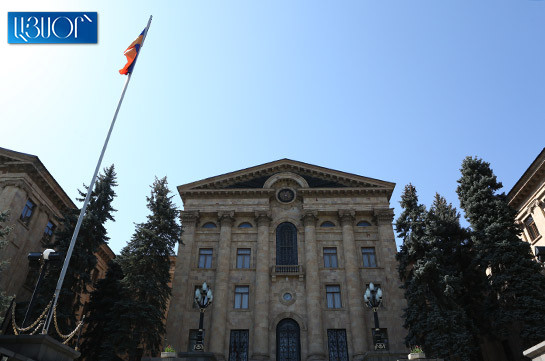 Opposition blocks Baghramyan Avenue in Yerevan