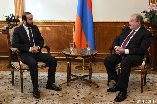Armenia’s president meets NA speaker, discusses political situation in the country