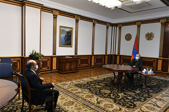 Армен Саркисян встретился с руководителями фракций «Мой шаг», «Светлая Армения и секретарем фракции «Процветающая Армения»