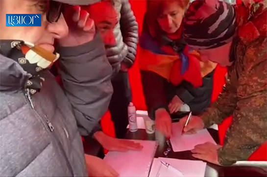 Граждане участвуют в сборе подписей в поддержку Ара Сагателяна (Видео)