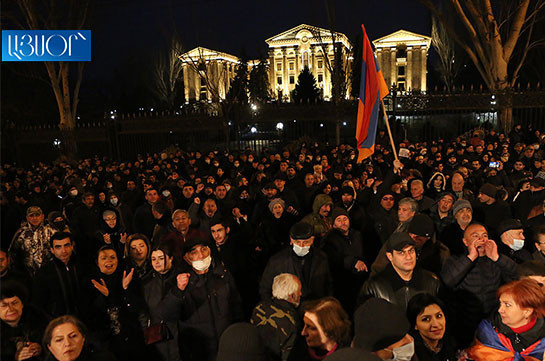 США внимательно следят за политической напряженностью в Армении и призывают избегать насилия – Госдеп