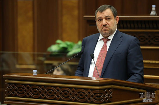 Председатель ВСС обратился к Арарату Мирзояну с требованием создать временную комиссию по этике в связи с поведением Армана Бабаджаняна