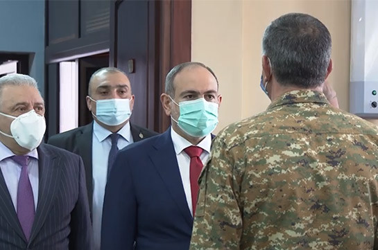 Премьер Армении встретился с командующим составом Вооруженных сил (Видео)