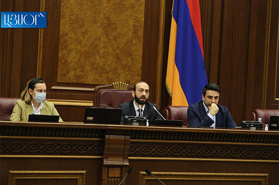 Инициированный Аленом Симоняном законопроект об увеличении штрафа за оскорбления и клевету принят во втором чтении