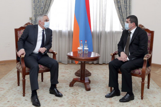 Мгер Григорян и президент Арцаха обсудили создавшуюся в результате войны ситуацию