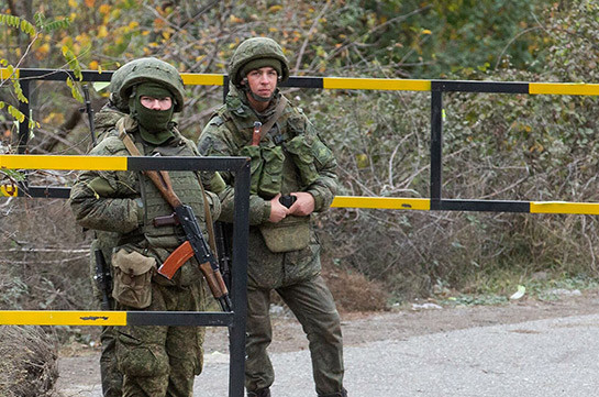 Российские миротворцы продолжают обеспечивать безопасность движения автотранспорта в Лачинском коридоре