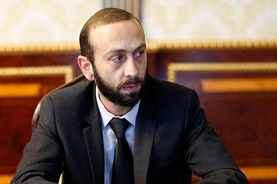 Спикер парламента Армении посетит Москву 13 апреля