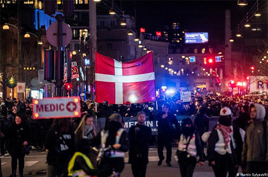 Жители Дании протестуют против «паспортов вакцинации»