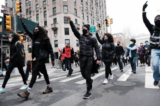 Նյու Յորքում անցկացվում են բողոքի ցույցեր՝ ընդդեմ ոստիկանության բռնությունների