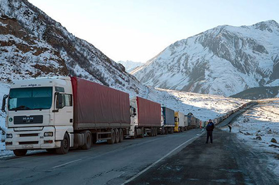 Ստեփանծմինդա-Լարս ավտոճանապարհը բաց է. ռուսական կողմում կուտակված է մոտ 250 բեռնատար