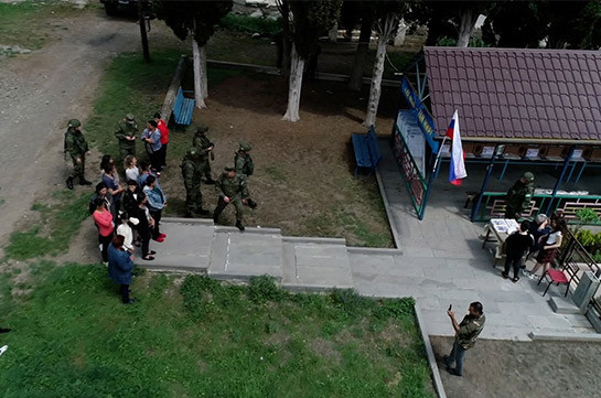 Российские миротворцы доставили более тонны гумпомощи в карабахский Акнаберд