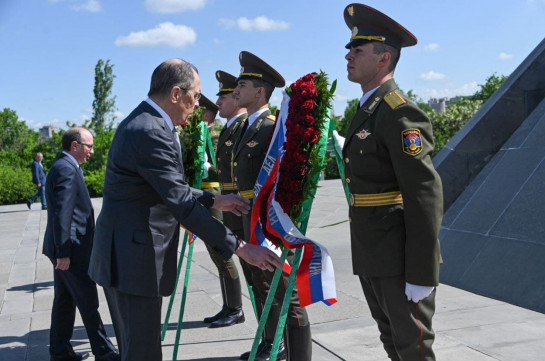 Russian FM Lavrov visits Armenian genocide memorial (photos)