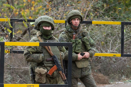 Российские миротворцы продолжают выполнять задачи по контролю за соблюдением режима прекращения огня на линии разграничения сторон в Нагорном Карабахе