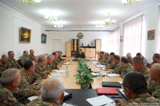 В Карабахе будет сформирована профессиональная армия, в которой важную роль будут играть военнослужащие по контракту – президент