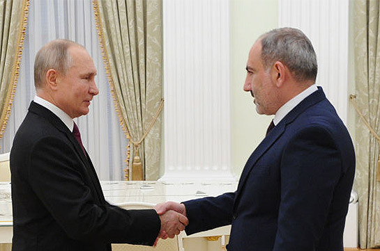 Пашинян поблагодарил Путина за усилия по укреплению стабильности в регионе