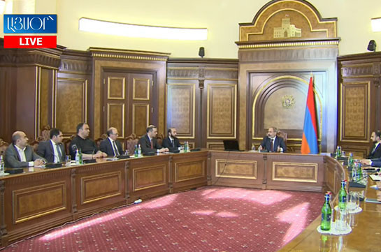 Armenia’s acting PM offers deploying Russian or OSCE Minsk Group co-chairing countries’ observers along Armenian-Azerbaijani border