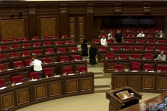 Заседание парламента Армении не состоялось из-за отсутствия кворума