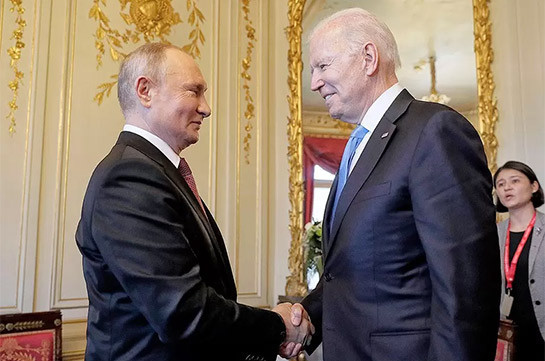 Պուտինն ու Բայդենը միմյանց ձեռքսեղմամբ են ողջունել ՌԴ-ԱՄՆ գագաթնաժողովից առաջ