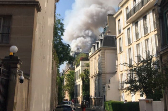 Փարիզում Ֆրանսիայի վարչապետի նստավայրի մոտակայքում հրդեհ է բռնկվել
