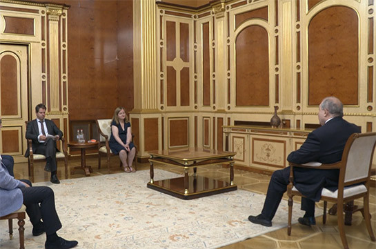 Կարևորում ենք թե՛ Եվրամիության, թե՛ Ֆրանսիայի հետ համագործակցության խորացումը. Արմեն Սարգսյանը հյուրընկալել է Եվրոպական խորհրդարանի պատգամավոր Նատալի Լուազոյին