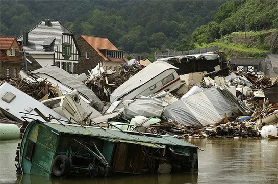 Власти Германии не надеются найти выживших в зоне наводнения