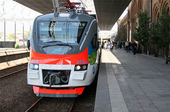 В День железнодорожника 1 августа проезд в пригородных электропоездах ЮКЖД будет бесплатным за исключением экспрессов Ереван-Гюмри