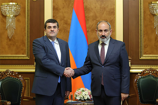 Перед новым правительством Армении стоят большие задачи: желаю Вам успехов – Араик Арутюнян направил послание Николу Пашиняну