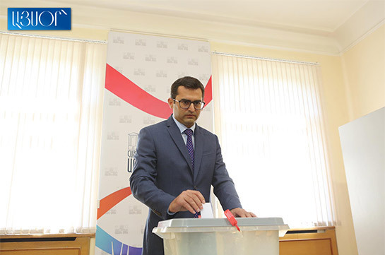 Акоп Аршакян избран вице-спикером парламента Армении