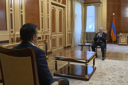Նախագահ Արմեն Սարգսյանն ու ՄԻՊ Արման Թաթոյանը քննարկել են հայ-ադրբեջանական սահմանին տիրող իրավիճակը