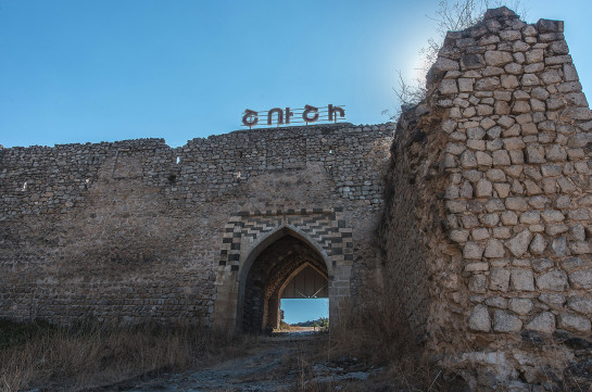 Азербайджан открыл огонь из Шуши в направлении Степанакерта