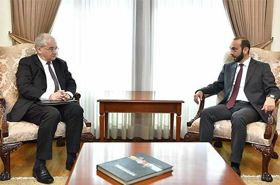 Карабахское урегулирование обсудили глава МИД Армении и российский посредник МГ ОБСЕ