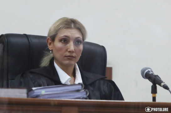 Заседание по делу Роберта Кочаряна и Армена Геворкяна отложено: бывшему вице-премьеру нужнее новый адвокат