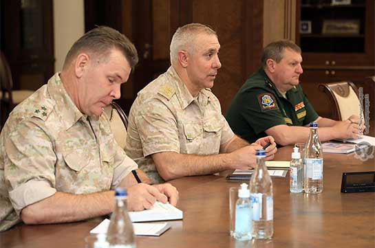 Рустама Мурадова на посту командующего российским миротворческим контингентом в Карабахе может сменить Михаил Кособоков (Sputnik Армения)