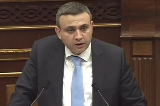 Варос Симонян освобожден от должности замминистра экономики