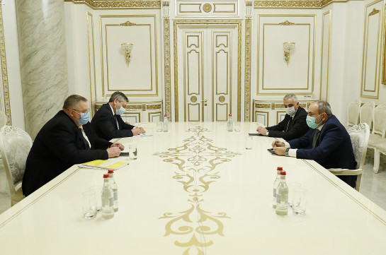 Փաշինյանն ընդունել է ՌԴ փոխվարչապետ Ալեքսեյ Օվերչուկին և ՌԴ փոխարտգործնախարար Անդրեյ Ռուդենկոյին. քննարկել են երկկողմ համագործակցության հարցեր