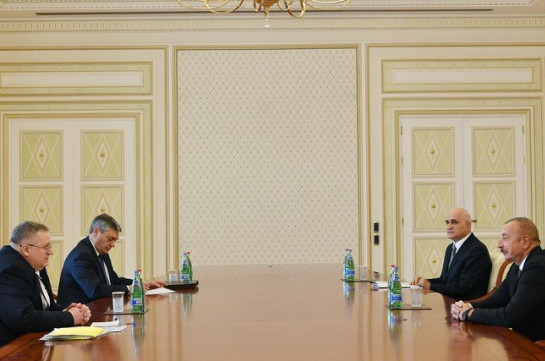 Алиев обсудил с Оверчуком разблокирование коммуникаций на Южном Кавказе