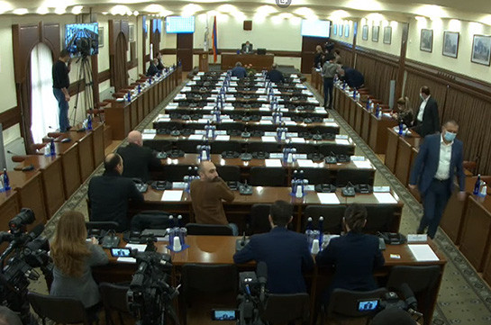 Фракция «Мой шаг» бойкотировала заседание Совета старейшин Еревана