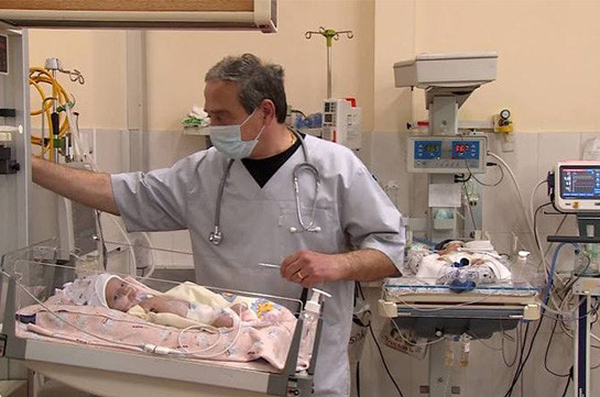 «Մուրացան» համալսարանական հիվանդանոցը Կարեն Վարդանյանի տրամադրած 100 մլն. դրամ աջակցության շնորհիվ 11 նորածնային բժշկական սարքավորում ունի (Տեսանյութ)