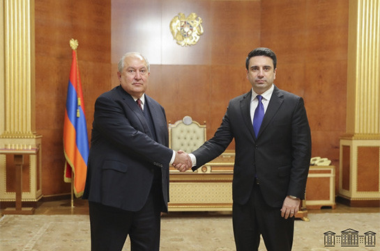 Приграничную обстановку обсудили президент и спикер парламента Армении