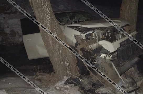 Կոտայքի մարզում Toyota Land Cruiser-ով վթարի է ենթարկվել հայտնի դատավորներից մեկի որդին