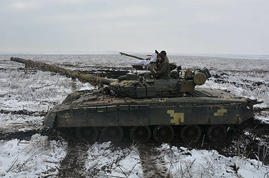 Киев готовит наступление в Донбассе, подтягивает артиллерию и танки