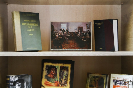 В парламенте Армении отметили День дарения книг