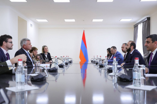 Арарат Мирзоян подчеркнул важность начала переговоров в рамках формата Минской группы ОБСЕ и уточнения статуса Нагорного Карабаха
