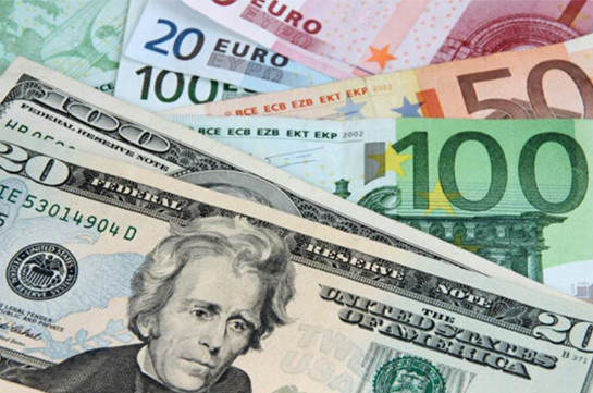 Հայաստանյան բանկերում դոլարի և եվրոյի գինը շարունակում է ընկնել