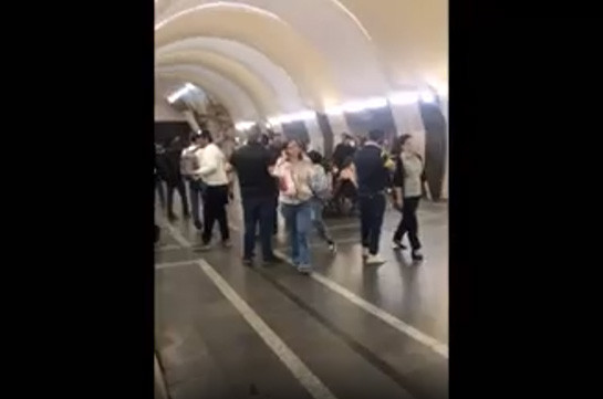 Сторонники Артура Ванецяна парализовали работу станции метро «Еритасардакан» (Видео)