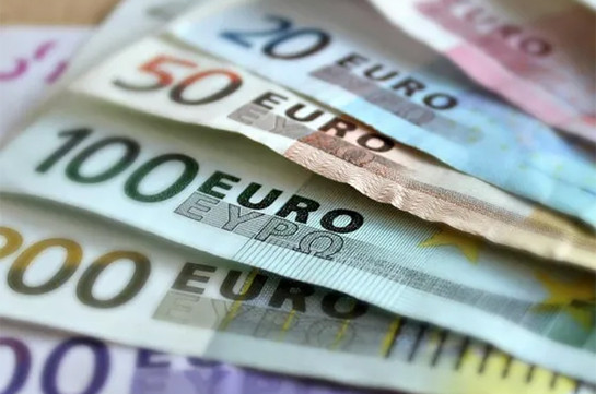 Հայաստանյան բանկերում եվրոյի գինն իջել է՝ հասնելով 455 դրամի
