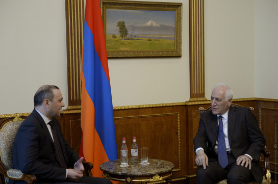 Президент Армении и секретарь Совбеза обменялись мнениями по вопросам безопасности