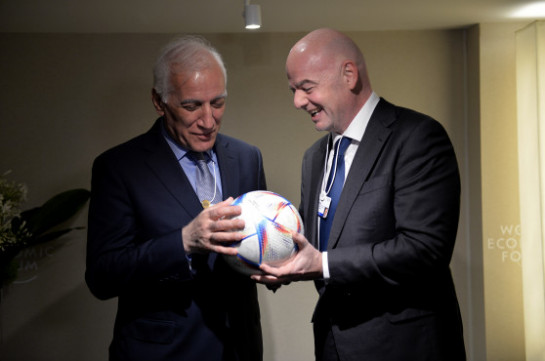 Վահագն Խաչատուրյանը ՖԻՖԱ-ի նախագահի հետ հանդիպմանը խոսել է Հայաստանում ֆուտբոլի զարգացման մասին